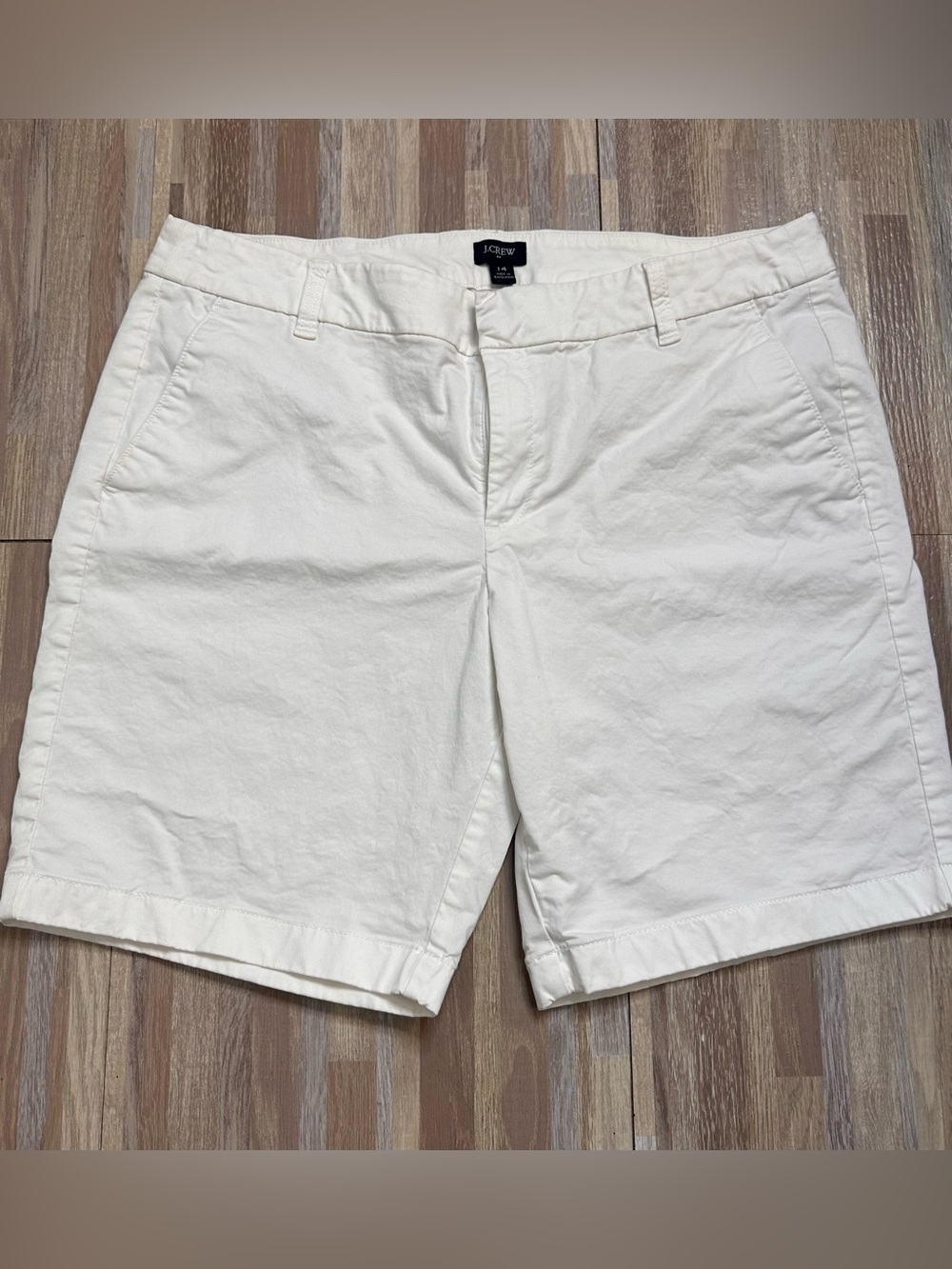 J. Crew Women’s White Flat-Front Chino Shorts Size 14